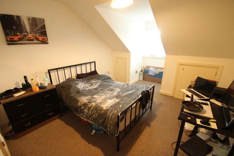 Macaulay Street, Leicester 4 bed house to rent - £433 pcm (£100 pw)