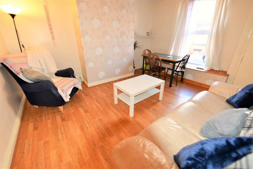 49 Harold View (House Share) 1 bed in a house share to rent - £511 pcm (£118 pw)