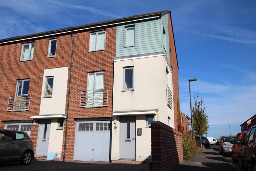 Great Copsie Way, Bristol BS16 6 bed terraced house to rent - £4,350 pcm (£1,004 pw)