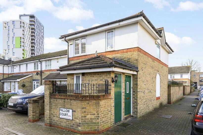 Fallow Court, London SE16 4 bed semi-detached house to rent - £2,899 pcm (£669 pw)