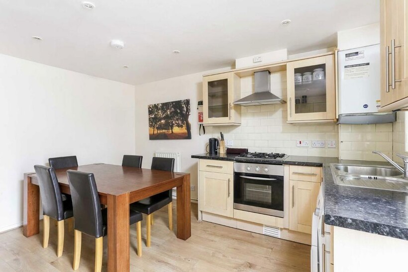 Fallow Court, London SE16 4 bed semi-detached house to rent - £2,899 pcm (£669 pw)