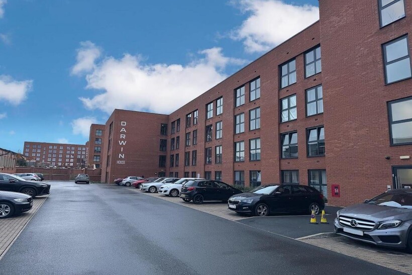 F907 BDC6-3 E85-4163-9863-85 F44175 E609.jpg