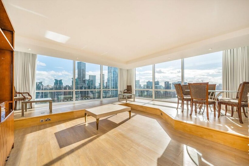 Grosvenor Road, London SW1V 3 bed flat to rent - £4,598 pcm (£1,061 pw)