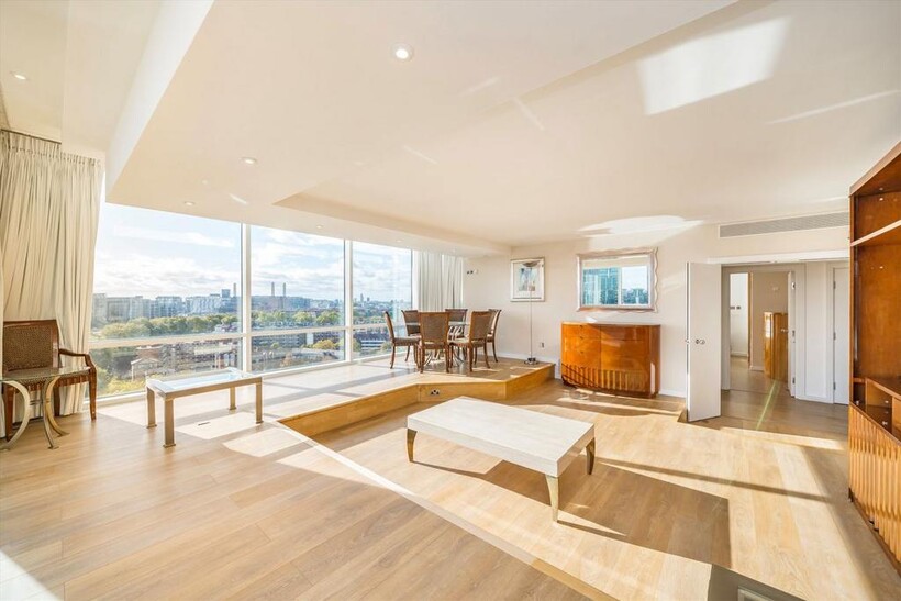 Grosvenor Road, London SW1V 3 bed flat to rent - £4,598 pcm (£1,061 pw)