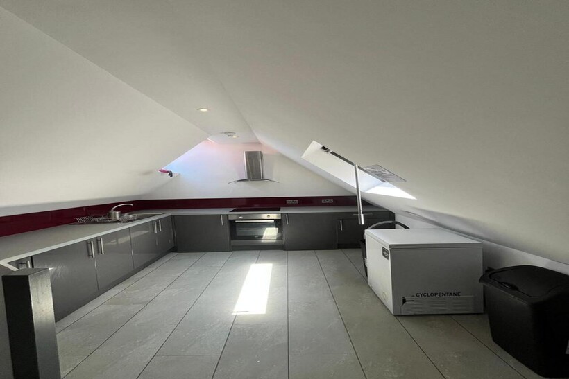 Swansea SA1 2 bed apartment to rent - £1,500 pcm (£346 pw)