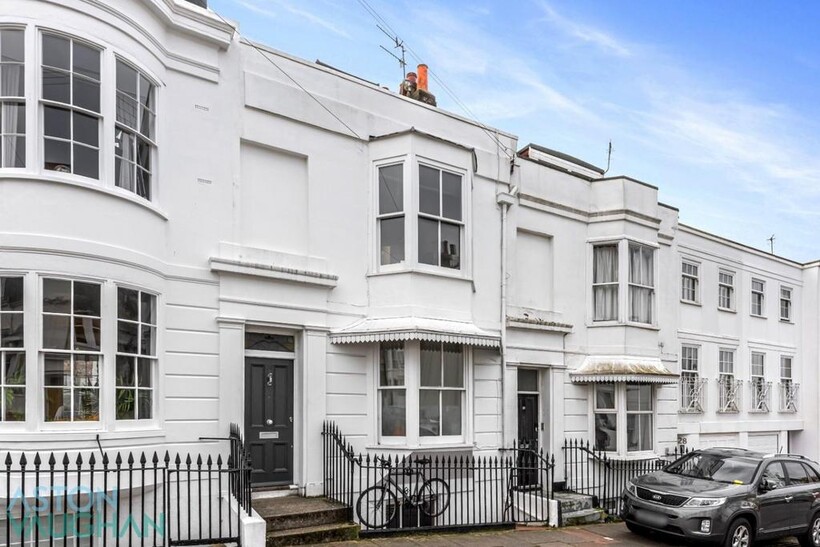 Clifton Hill, Brighton BN1 6 bed terraced house to rent - £4,628 pcm (£1,068 pw)