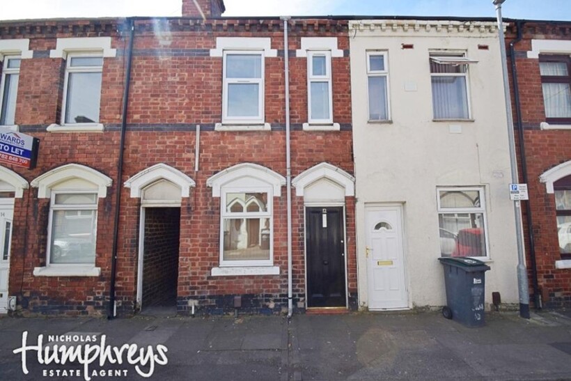 Beresford Street, Stoke-On-Trent ST4 3 bed terraced house to rent - £1,343 pcm (£310 pw)