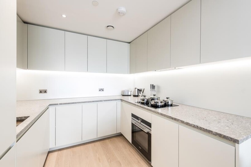Upper Riverside, London SE10 2 bed apartment to rent - £3,142 pcm (£725 pw)