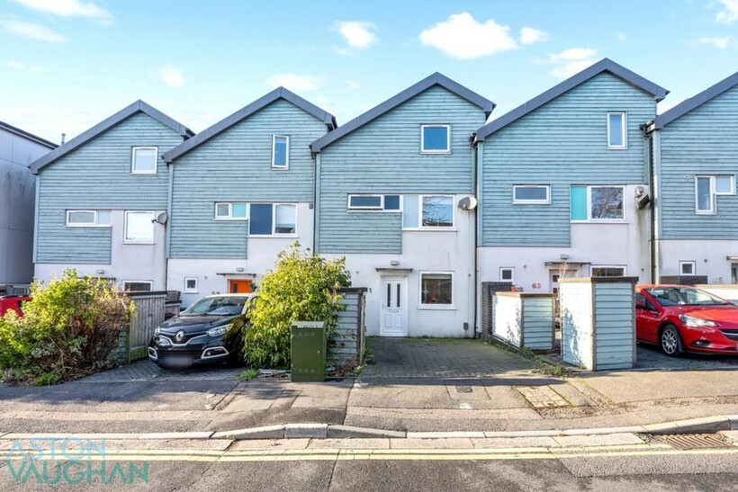 Brighton, East Sussex BN2 4 bed semi-detached house to rent - £2,946 pcm (£680 pw)