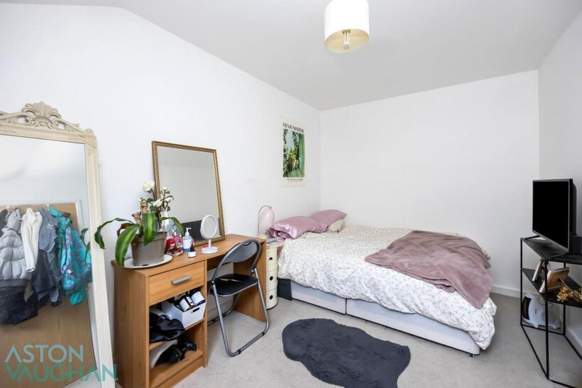 Brighton, East Sussex BN2 4 bed semi-detached house to rent - £2,946 pcm (£680 pw)