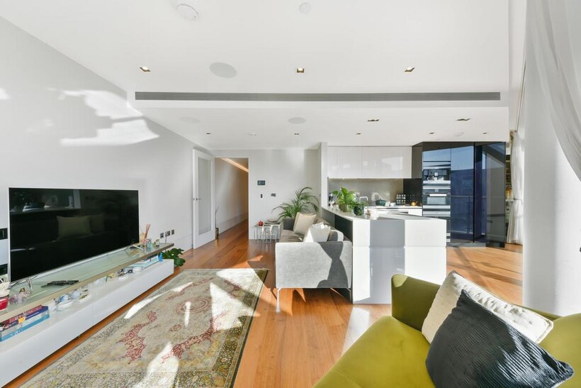 Riverlight Quay, Nine Elms, London, SW11 2 bed apartment to rent - £5,499 pcm (£1,269 pw)