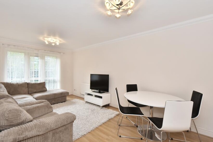 14 - 95 avenue road 1 27.10.png