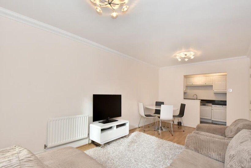 14 - 95 avenue road 3 27.10.png