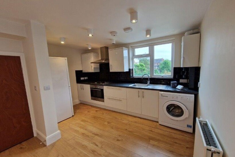 Musters Road, F2 NG2 2 bed flat to rent - £925 pcm (£213 pw)