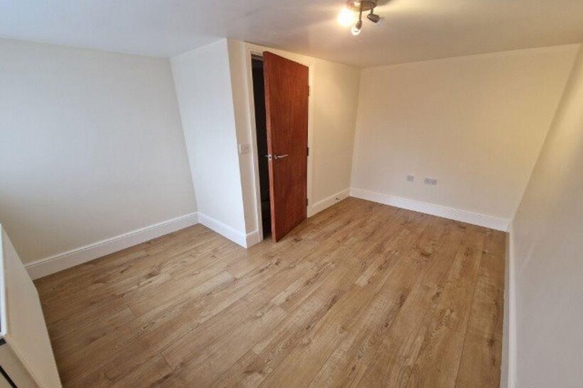 Musters Road, F2 NG2 2 bed flat to rent - £925 pcm (£213 pw)