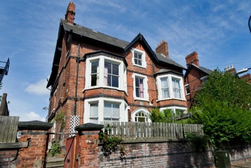 A charming exterior view of a well-maintained r...