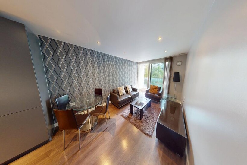 Tennyson Apartments, Saffron Central... 2 bed apartment to rent - £1,825 pcm (£421 pw)