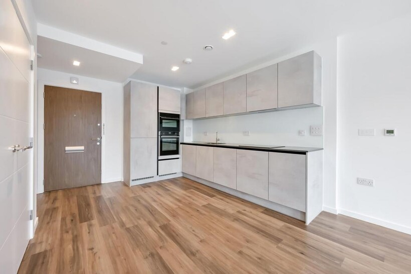 Murchison Gardens, London, W10 1 bed flat to rent - £2,396 pcm (£553 pw)