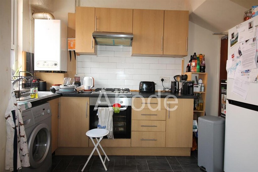 Harold Grove, Hyde Park, Leeds 2 bed house to rent - £997 pcm (£230 pw)