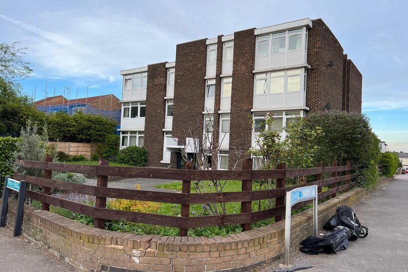 Perry Hill, London SE6 2 bed flat to rent - £1,500 pcm (£346 pw)