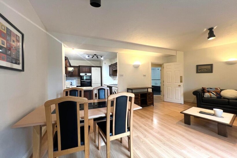 130 Wapping High Street, London, E1W 1 bed apartment to rent - £2,292 pcm (£529 pw)