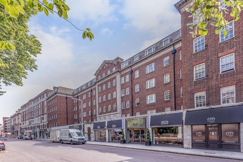 Fulham Road, Chelsea, London, SW3 2 bed flat to rent - £4,030 pcm (£930 pw)