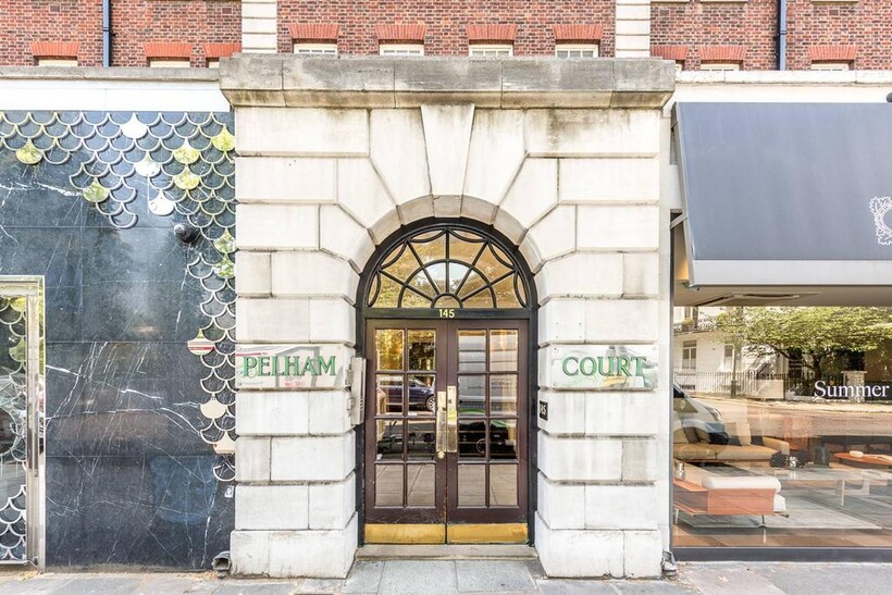 Fulham Road, Chelsea, London, SW3 2 bed flat to rent - £4,030 pcm (£930 pw)