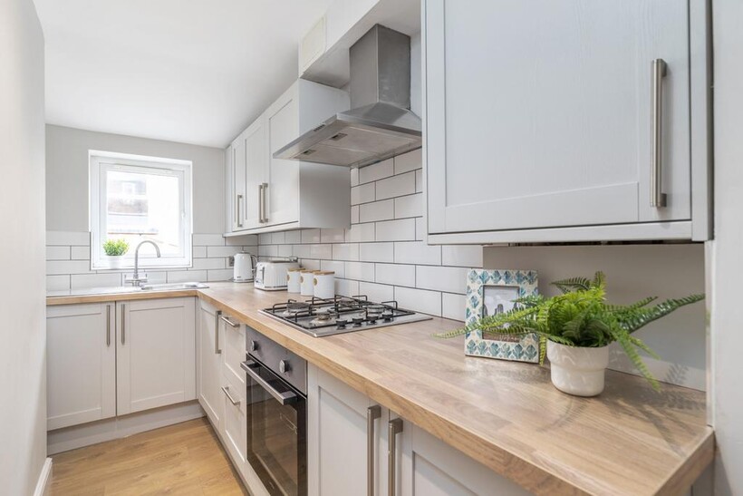 Hartley Grove, Leeds LS6 6 bed house to rent - £3,380 pcm (£780 pw)