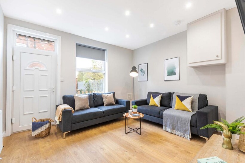 Ashville Avenue, Leeds LS6 6 bed house to rent - £3,718 pcm (£858 pw)