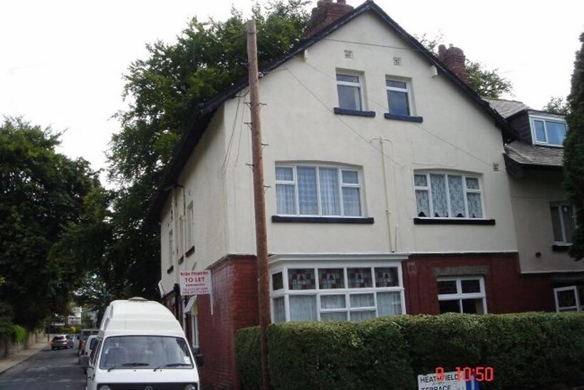 Attractive semi-detached house with a classic f...
