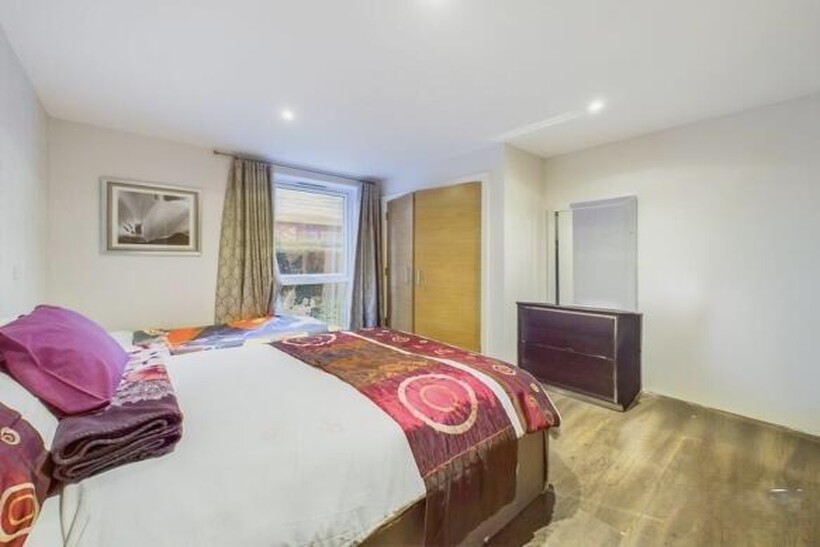 Davidson Frost-Wellings, DFW, Attlee Court, Bedroo