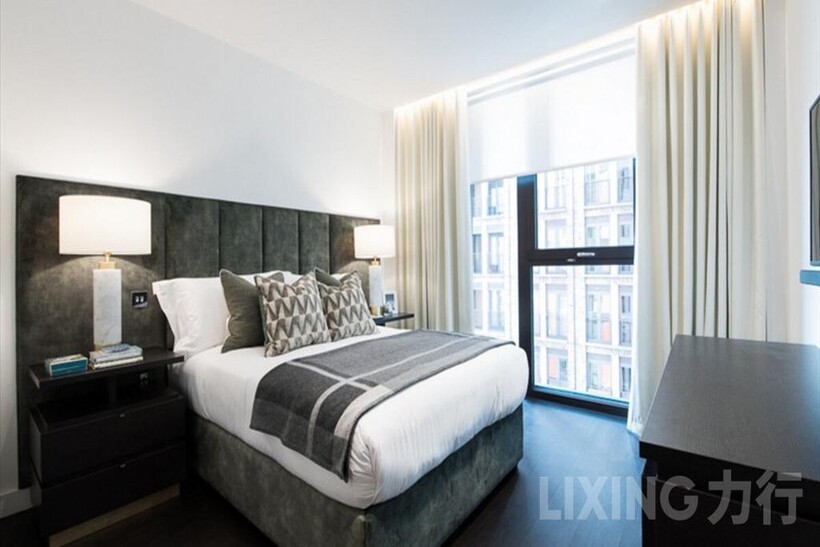 Charles Clowes Walk, Nine Elms, SW11 7AG 2 bed apartment to rent - £5,092 pcm (£1,175 pw)