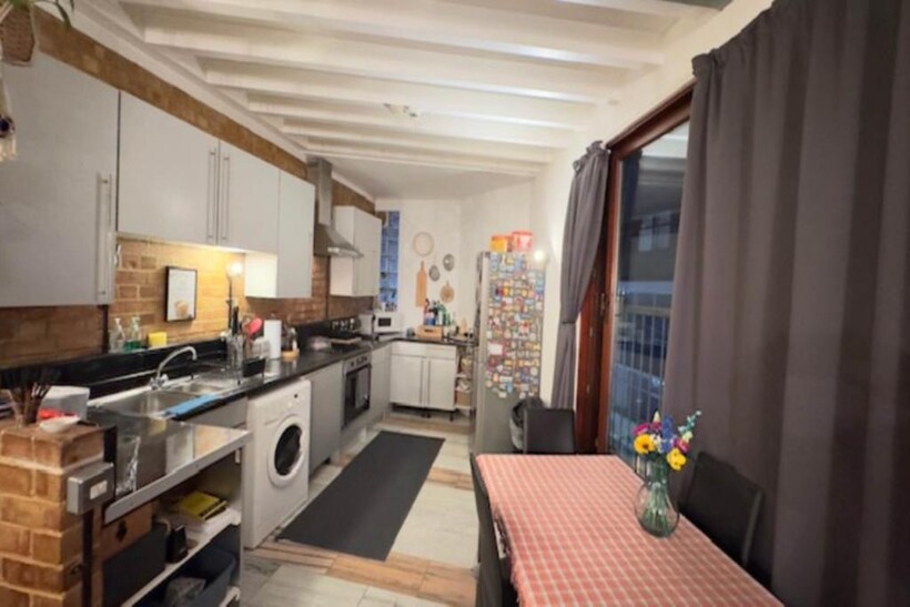Grasmere Rd, Plaistow 3 bed apartment to rent - £2,197 pcm (£507 pw)