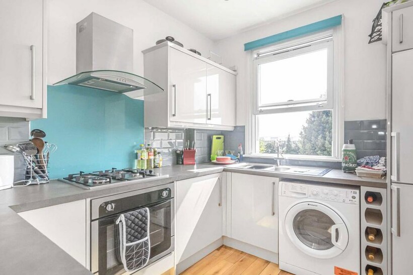 Boileau Road, London W5 4 bed flat to rent - £3,402 pcm (£785 pw)