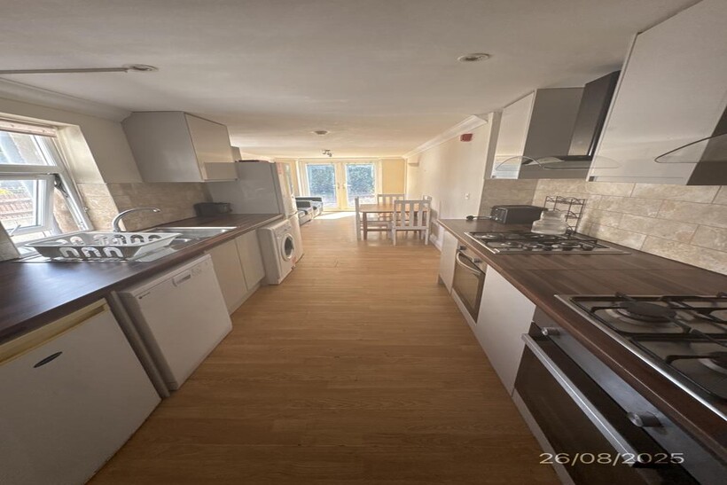 7 bedroom residential for rent