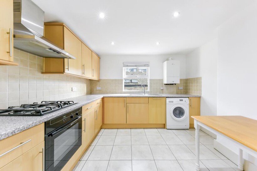 Webbs Road, London, SW11 1 bed apartment to rent - £1,898 pcm (£438 pw)
