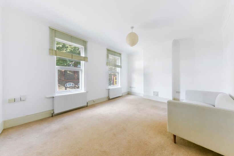 Webbs Road, London, SW11 1 bed apartment to rent - £1,898 pcm (£438 pw)