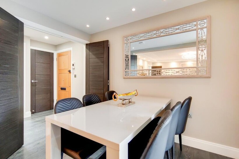 Boydell Court, St. Johns Wood Park... 3 bed flat to rent - £6,066 pcm (£1,400 pw)