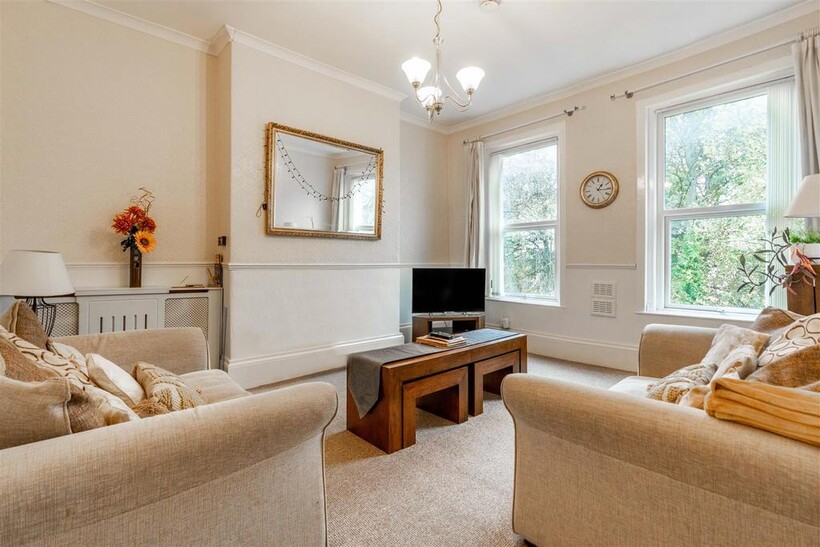 £155pppw - Chester Crescent, Sandyford 4 bed maisonette to rent - £2,687 pcm (£620 pw)