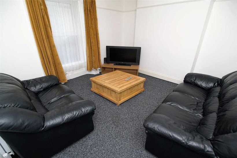 Clifton Place, Plymouth 4 bed house share to rent - £1,733 pcm (£400 pw)