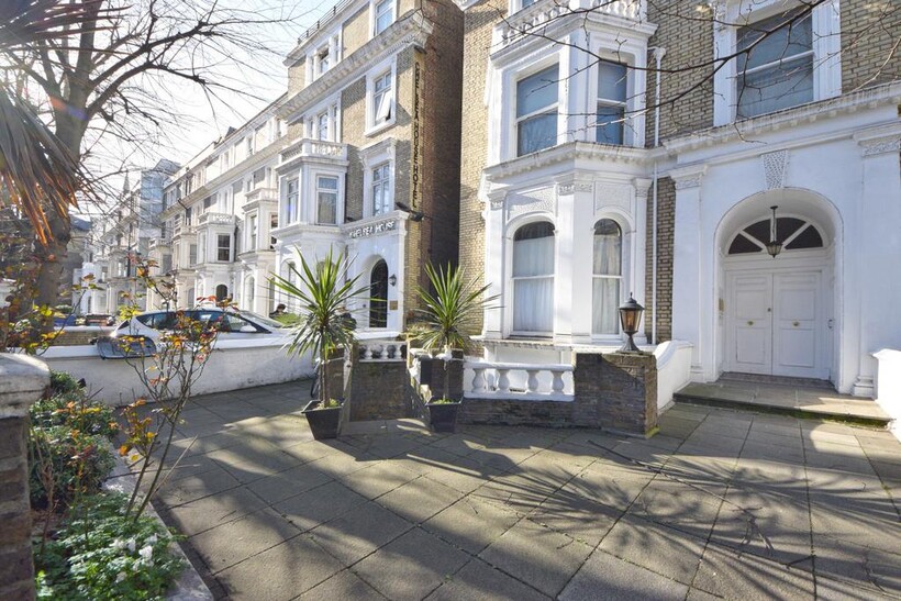 Redcliffe Gardens, London, SW10 1 bed terraced house to rent - £2,395 pcm (£553 pw)