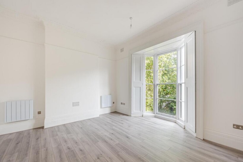 CLAPHAM ROAD, SW9 1 bed flat to rent - £1,798 pcm (£415 pw)