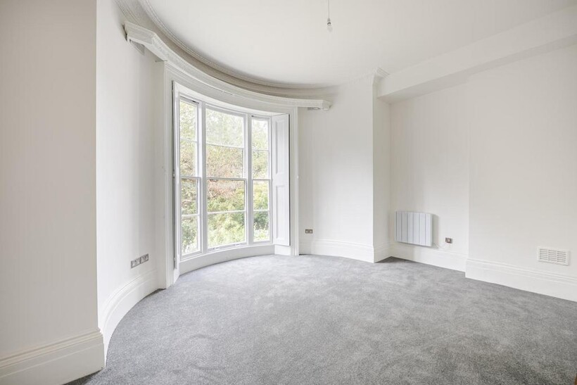 CLAPHAM ROAD, SW9 1 bed flat to rent - £1,798 pcm (£415 pw)
