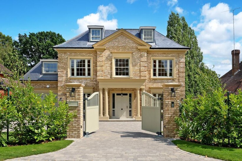 Heath Rise, Wentworth, Virginia water... 5 bed detached house to rent - £19,500 pcm (£4,500 pw)