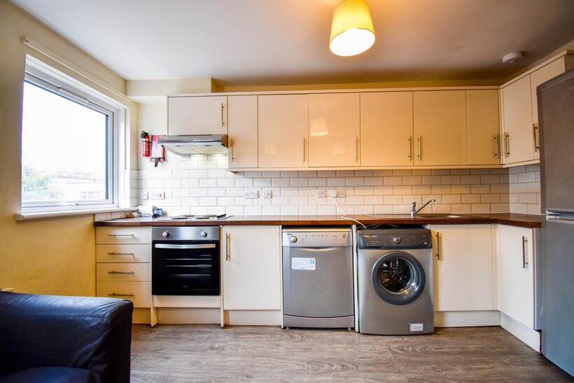 Cyclops Mews, London E14 5 bed terraced house to rent - £4,983 pcm (£1,150 pw)
