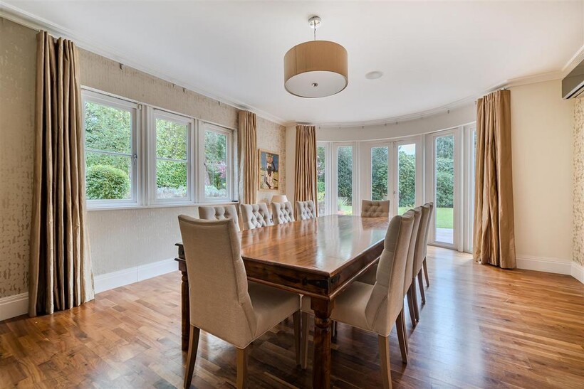 Sandy Lane, Kingswood 6 bed detached house to rent - £8,400 pcm (£1,938 pw)