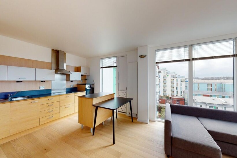 West Parkside, Greenwich, LONDON, SE10 1 bed apartment to rent - £1,750 pcm (£404 pw)