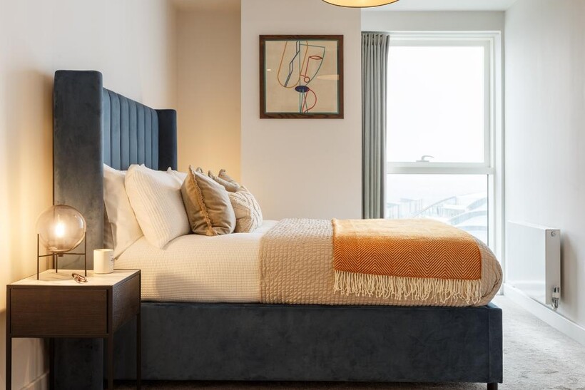 at Angel Gardens, 1 Rochdale Road M4 1 bed apartment to rent - £1,790 pcm (£413 pw)