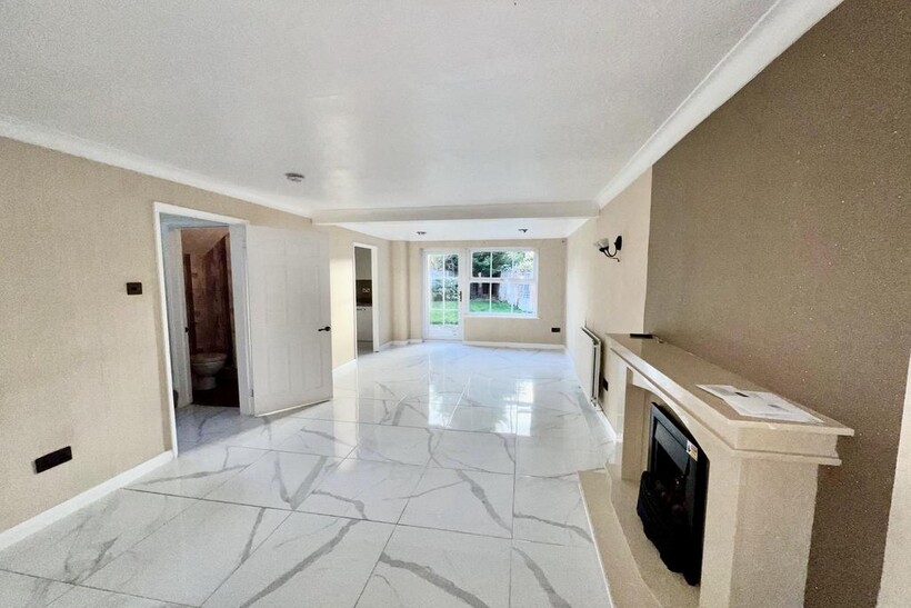 Scaife Road, Bromsgrove, B60 3 bed detached house to rent - £1,390 pcm (£321 pw)