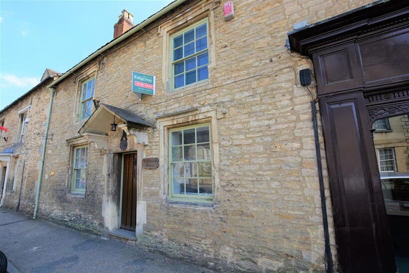 High Street, Lechlade 4 bed townhouse to rent - £1,975 pcm (£456 pw)